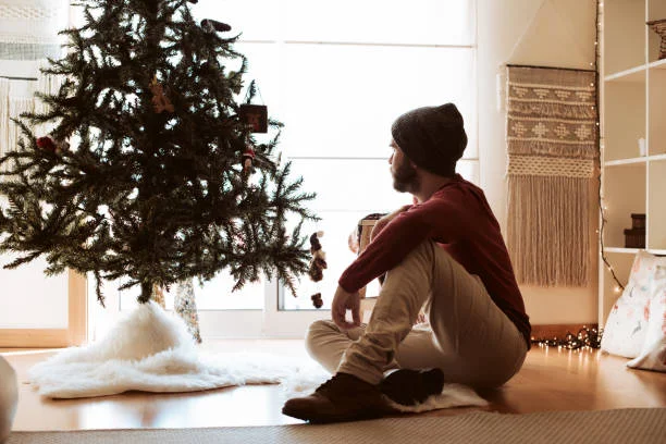Home Alone for the Holidays? 10 Ways to Avoid Temptation